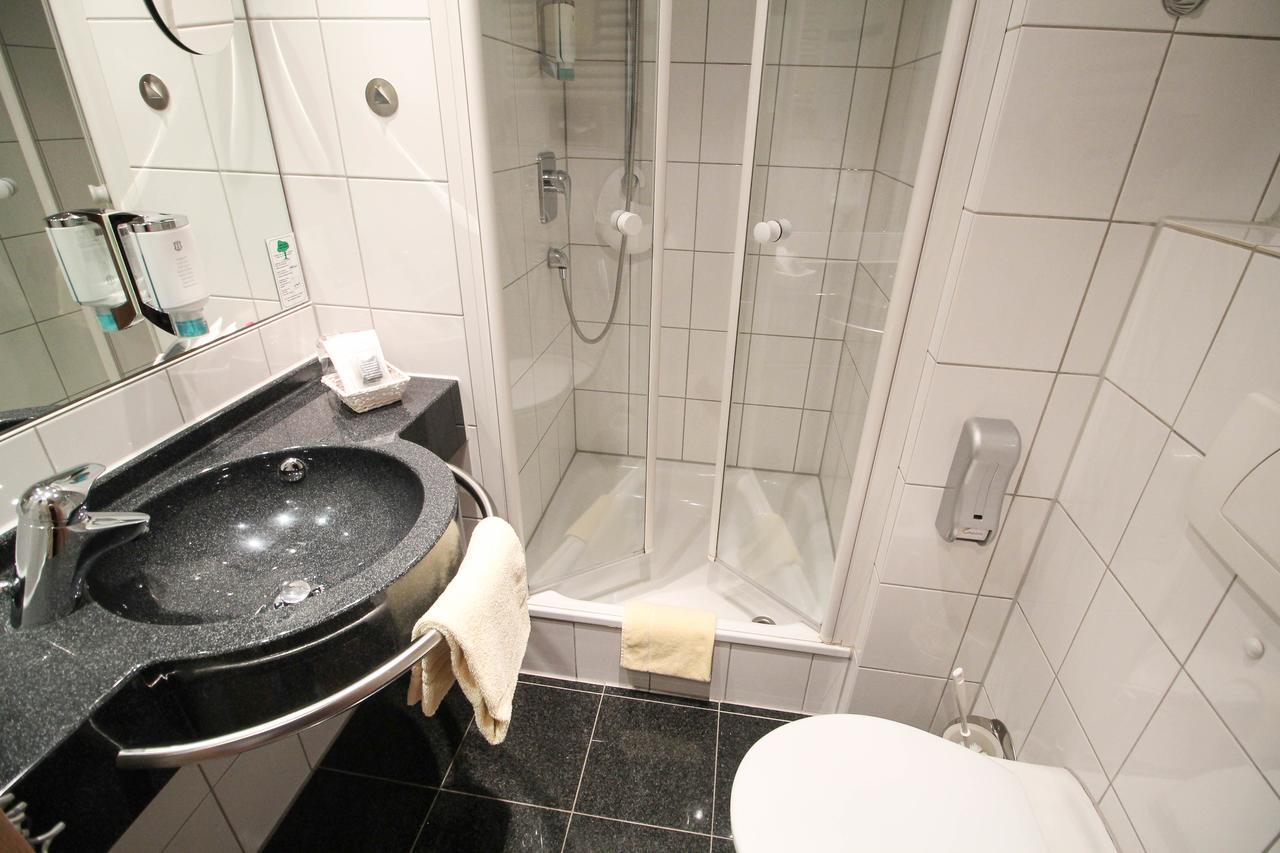 Hotel National Duesseldorf Bagian luar foto