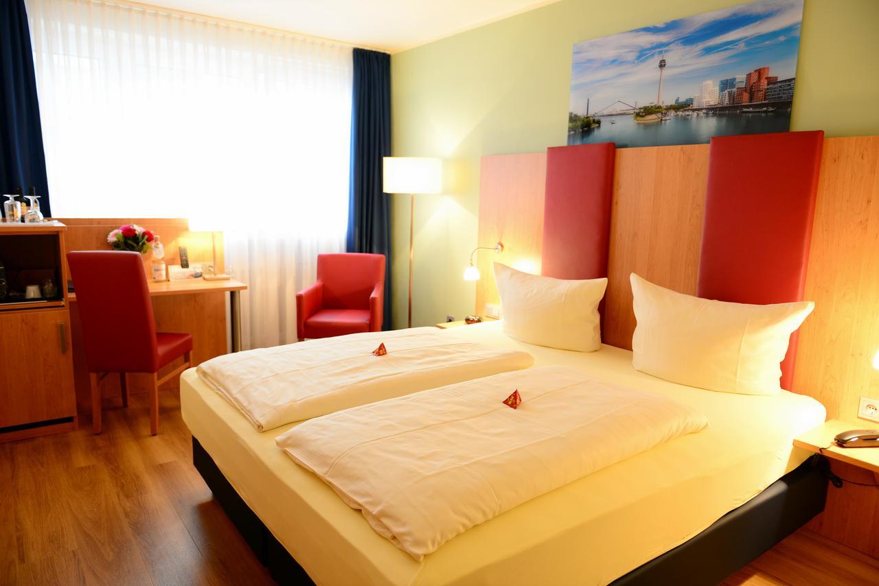 Hotel National Duesseldorf Bagian luar foto